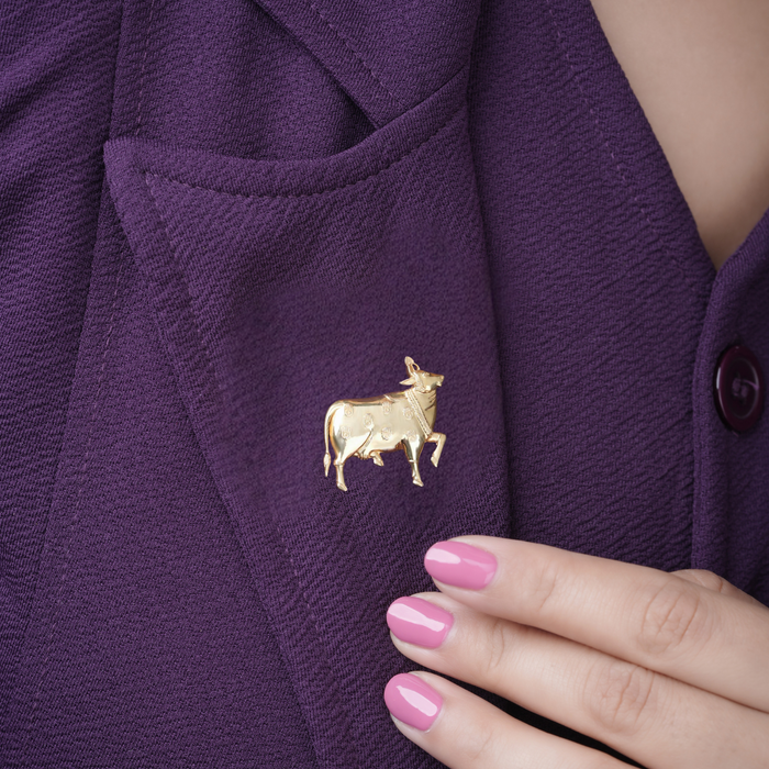 925 Silver Pichwai Cow Gold Plated Lapel Pin Brooch 1 Inch Right Face